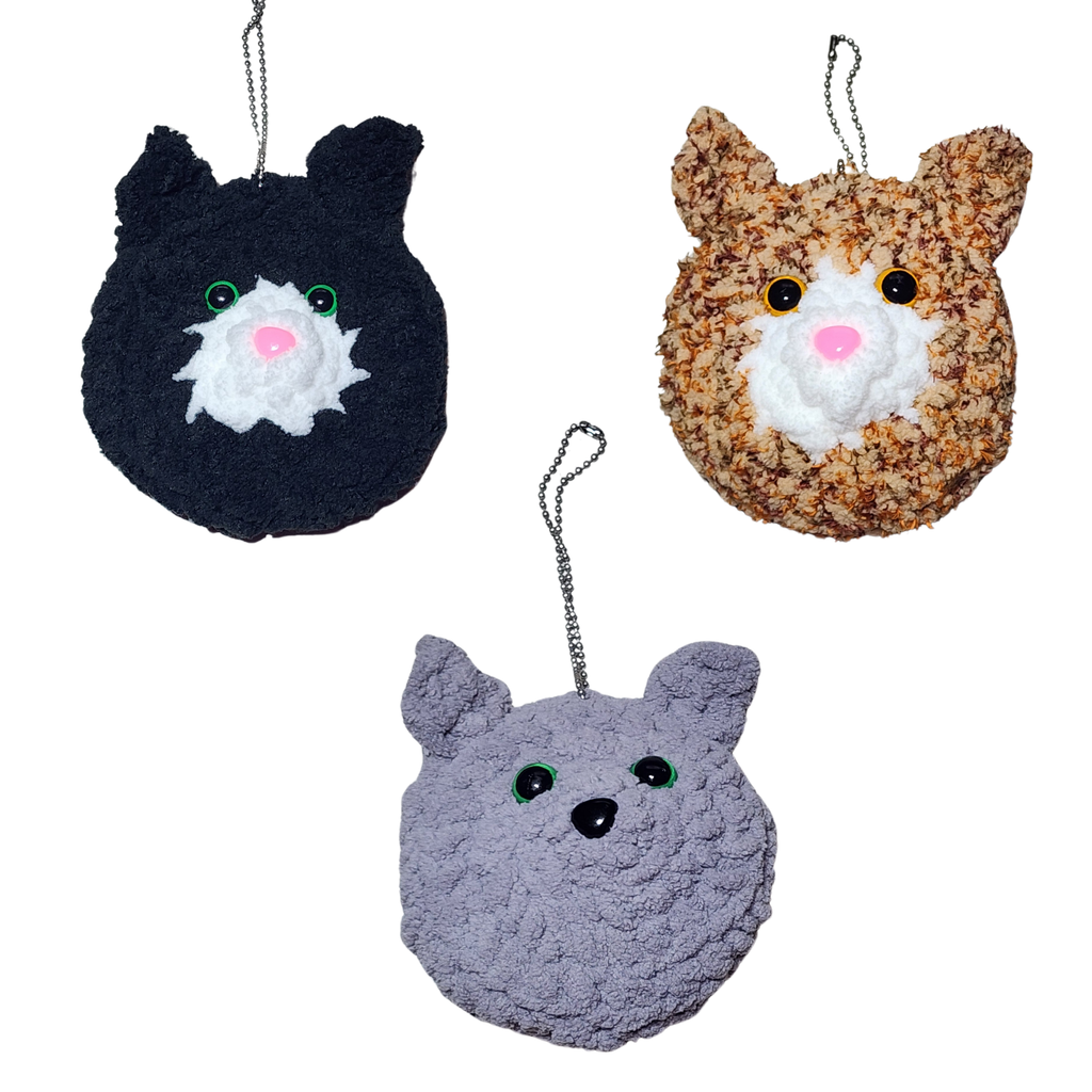 Crochet an Easy Cat Keychain for National Hug Your Cat Day
