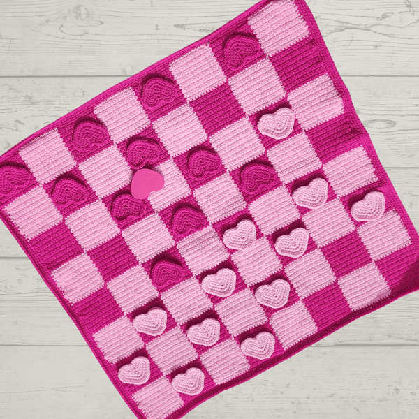 Heart Checkerboard Crochet Pattern, Valentine's Day Gift - My Fingers Fly