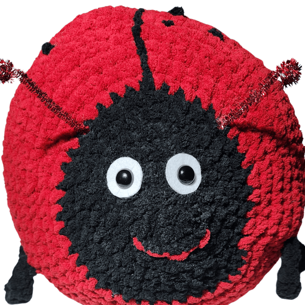 Ladybug Crochet Pattern with Bernat Blanket Yarn - My Fingers Fly