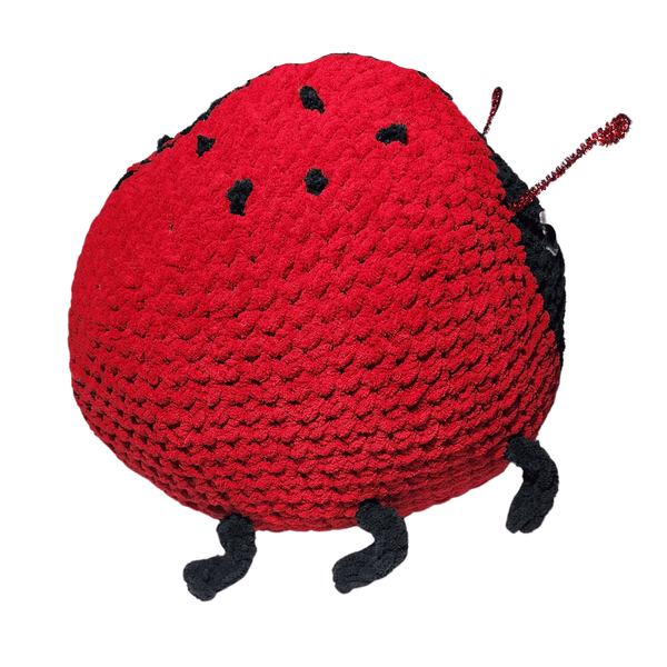 Ladybug Crochet Pattern with Bernat Blanket Yarn - My Fingers Fly