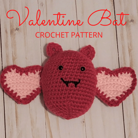 Valentine's Bat Amigurumi Crochet Pattern - My Fingers Fly