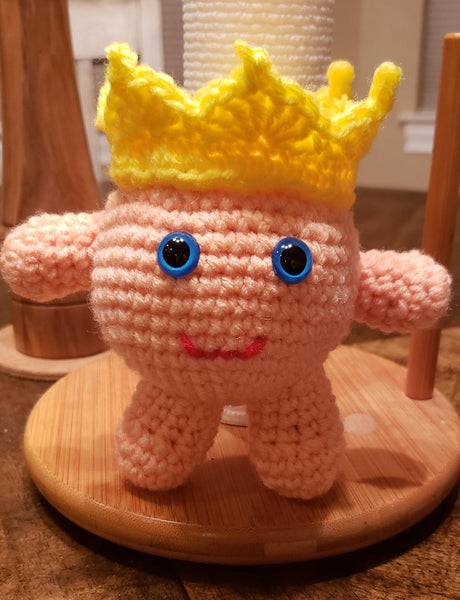 Peachy Queen Amigurumi Crochet Pattern