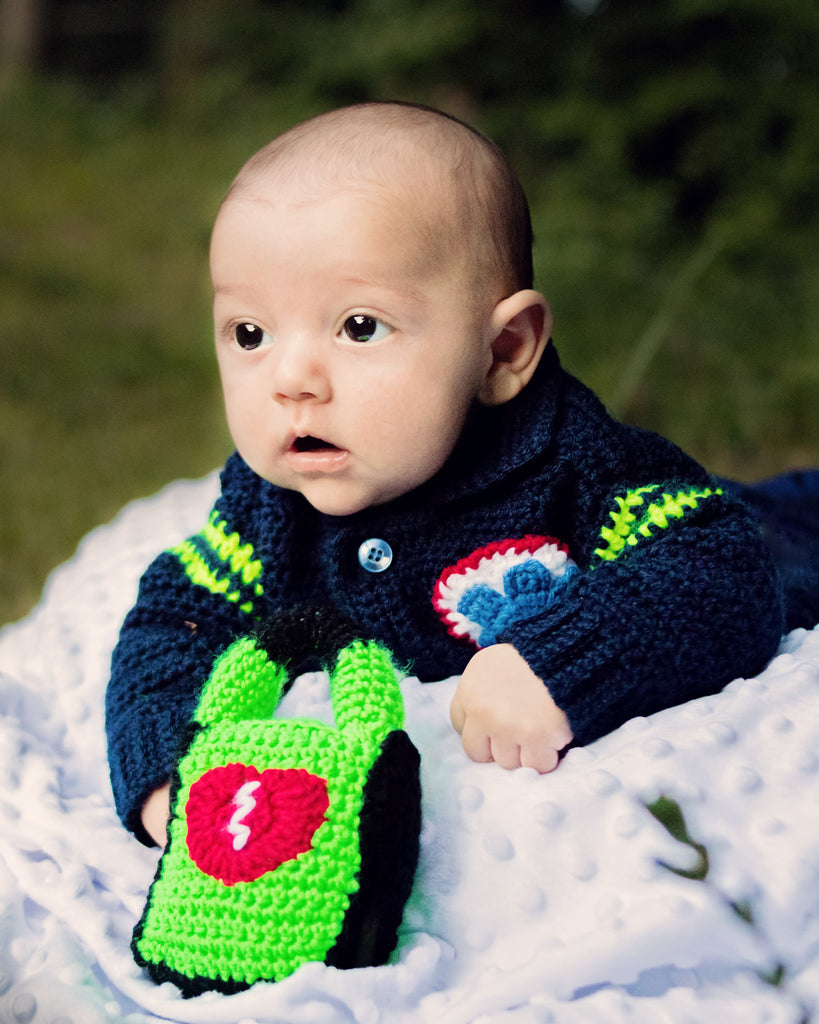 My Fingers Fly Baby Paramedic/EMT Sweater Plus AED-Shaped Rattle Crochet Kit - Size NB to 3 Mth, 3-6 Mth, or 9-12 MTH Newborn-3 Months