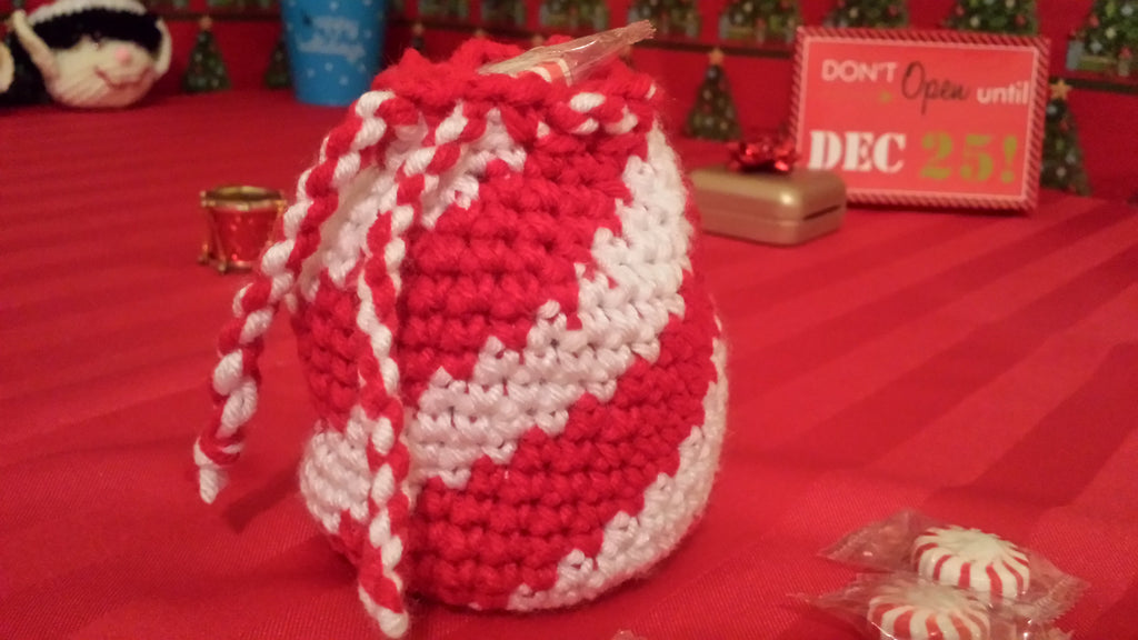 Peppermint Candy Cane Goody Bag Crochet Pattern in PDF Format
