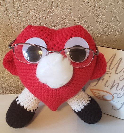 Heart Eyeglass Holder Crochet Pattern