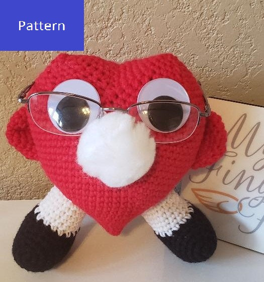 Heart Eyeglass Holder Crochet Pattern