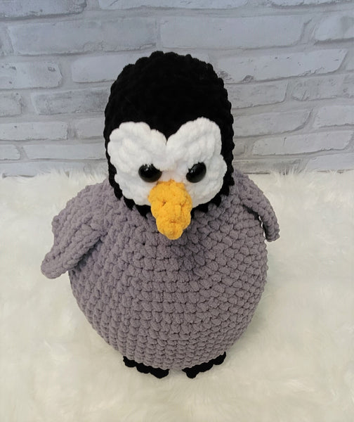 Penguin Crochet Pattern, Baby Penguin Crochet Pattern using Bernat Blanket Yarn