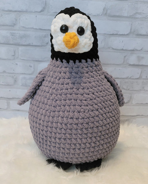 Penguin Crochet Pattern, Baby Penguin Crochet Pattern using Bernat Blanket Yarn