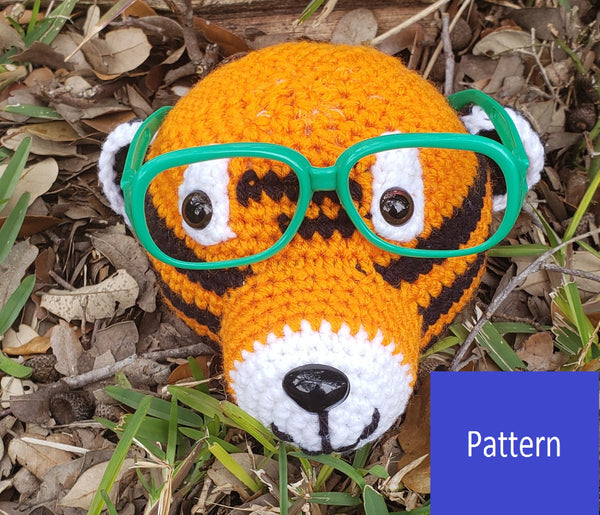 Tiger Eyeglass Holder Crochet Pattern